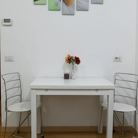 Lägenhet Nest For Two Three Min From Duomo *