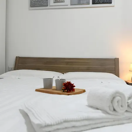 Apartament Nest For Two Three Min From Duomo *